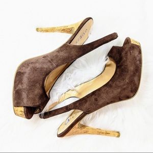 Guess brown heels with 4.5” heels